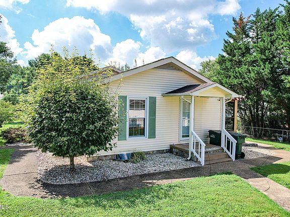 5th image of 134 Hopeville Ave