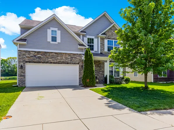 2101 Creek Bank Dr, Columbus, IN 47201