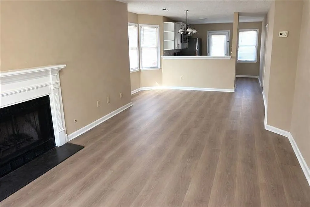 2 bed, 2.0 bath, 996 sqft, $1,500 — Photo 3