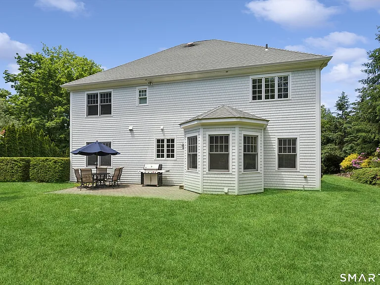 87 Kings Hwy S — Photo 39