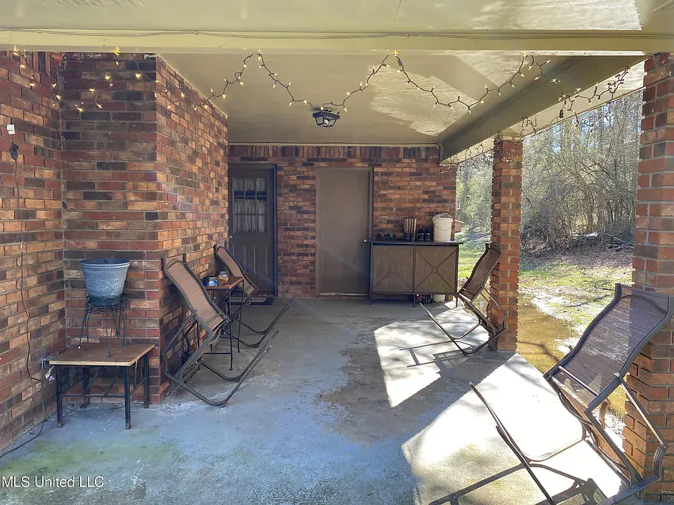 Flora Ln, Silver Creek — Photo 4
