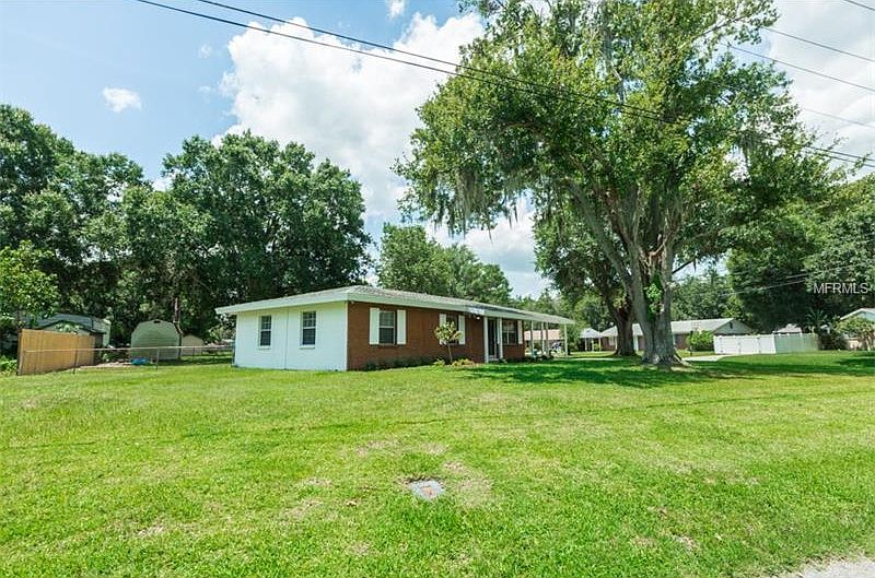2nd image of 845 Shady Ln