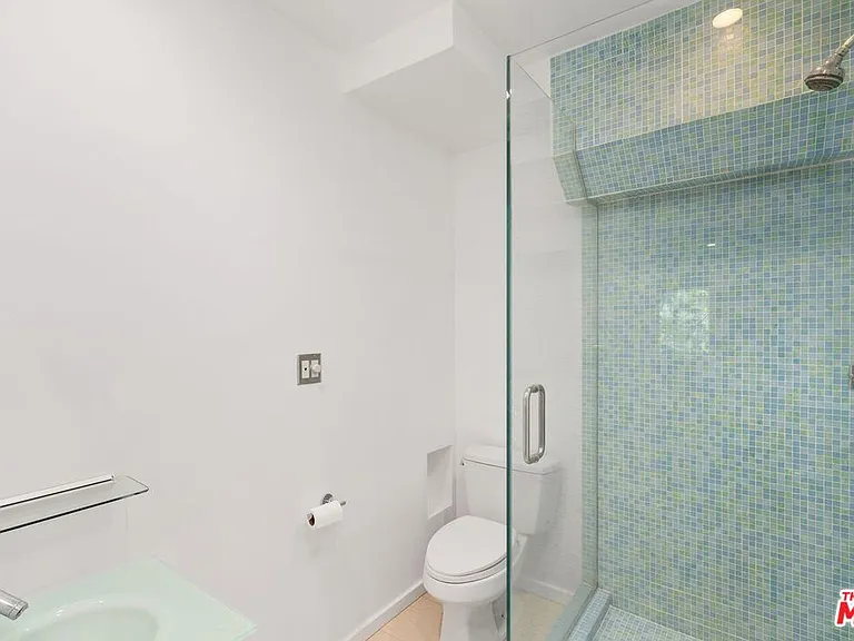 10645 Wilshire Blvd #101 — Photo 31