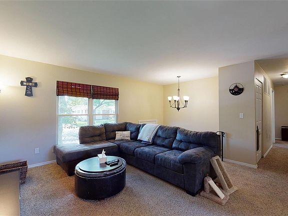 Japanese Garden O Fallon Il : 1203 Princeton Dr, O'Fallon, IL 62269