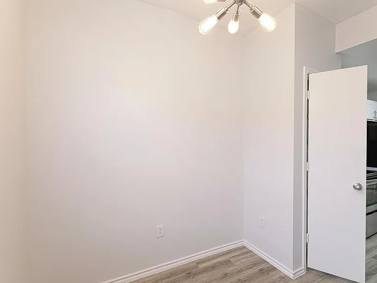 Brynwood Apartments — Photo 70