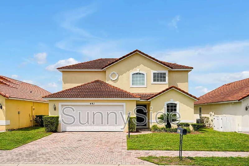 4 bed, 3.0 bath, 1978 sqft, $2,800 — Photo 1