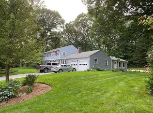 65 Walnut Dr, East Greenwich, RI 02818