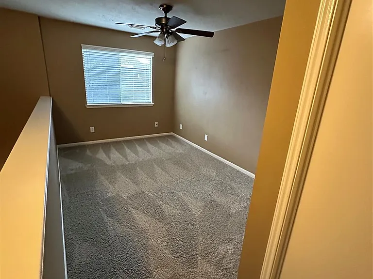 12110 Bowsman Dr — Photo 15