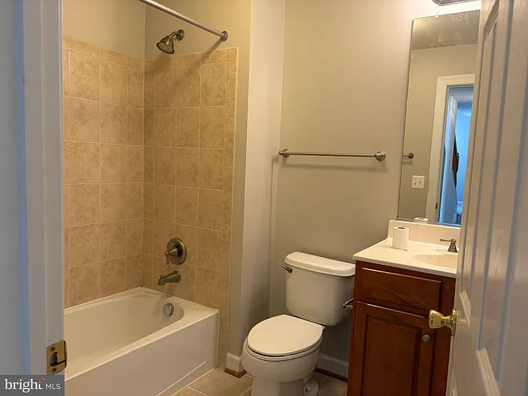 13652 Venturi Ln — Photo 10