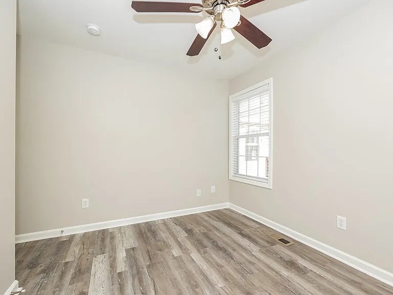 2920 Bragg Ct — Photo 14