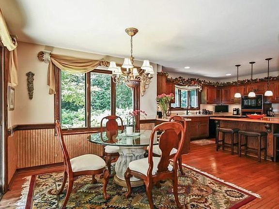 Dinette open to Kitchen 