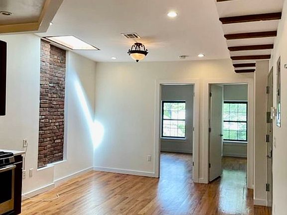 2nd image of 815 Marcy Ave APT 4