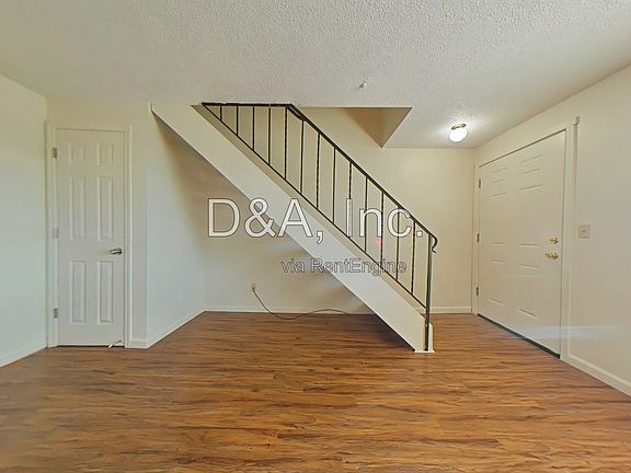 2nd image of 1909 Main St APT A