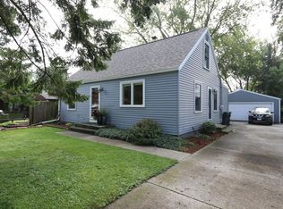 1209 Kenilworth Ave, Mount Pleasant, WI 53403