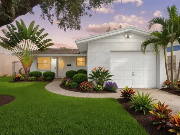 231 93rd Ave N, Saint Petersburg, FL 33702