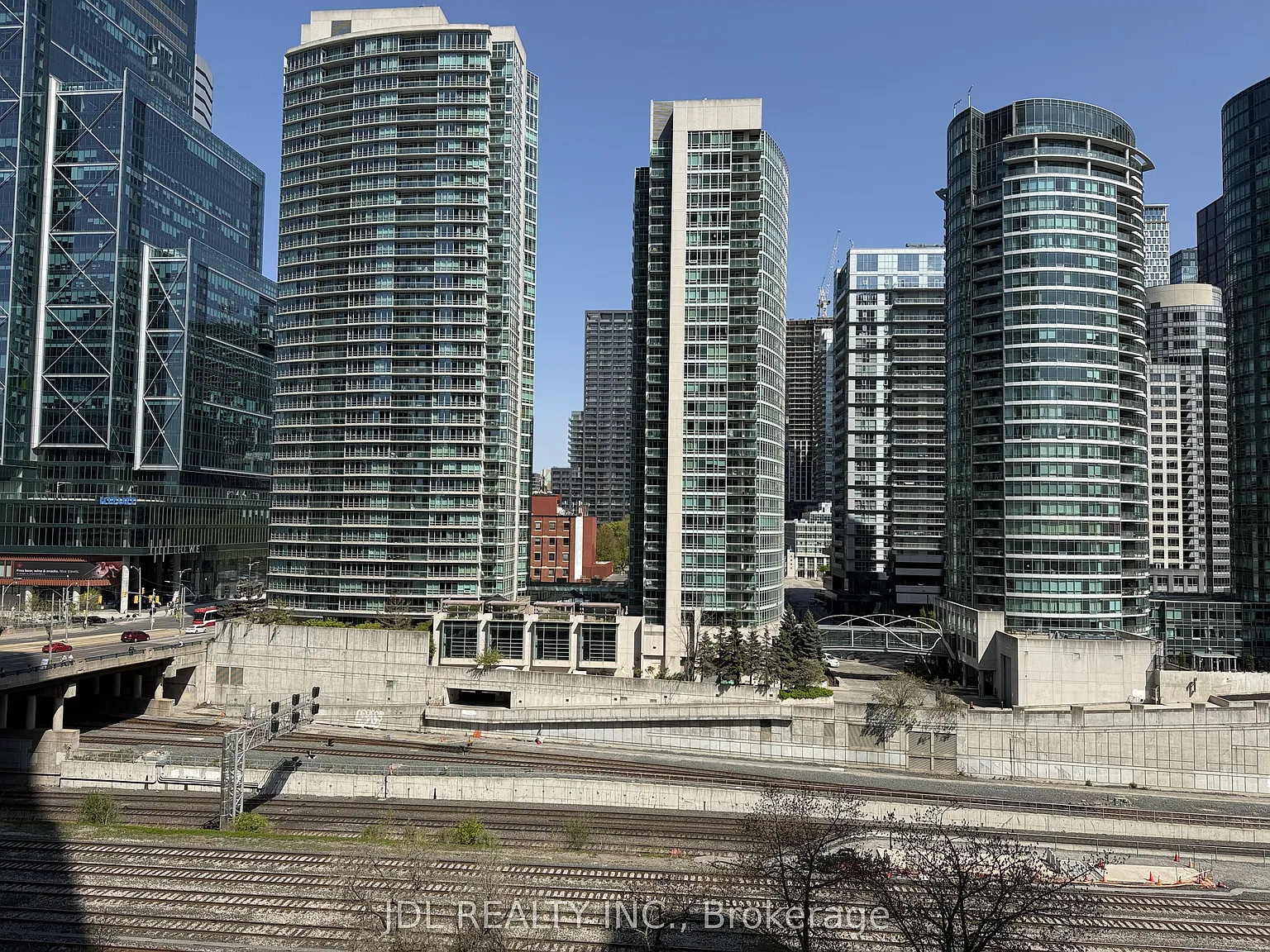 2 bed, $2,600 — Photo 2
