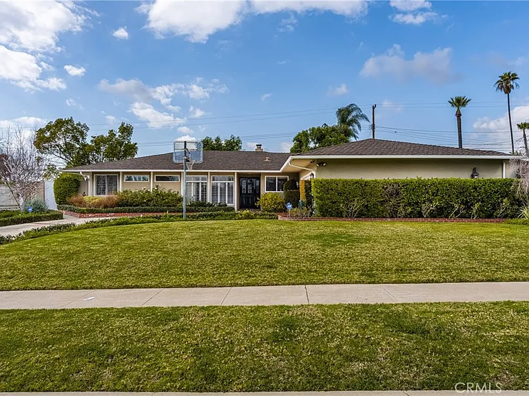 12791 Brittany Woods Dr — Photo 2