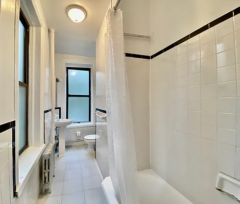 Rented by Bond New York | media 10