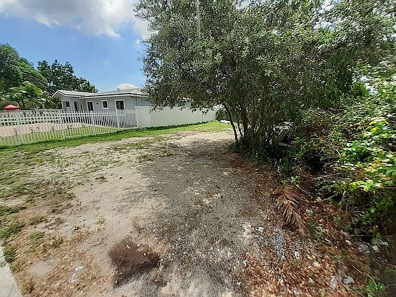 2nd image of 1750 NW 81st Ter