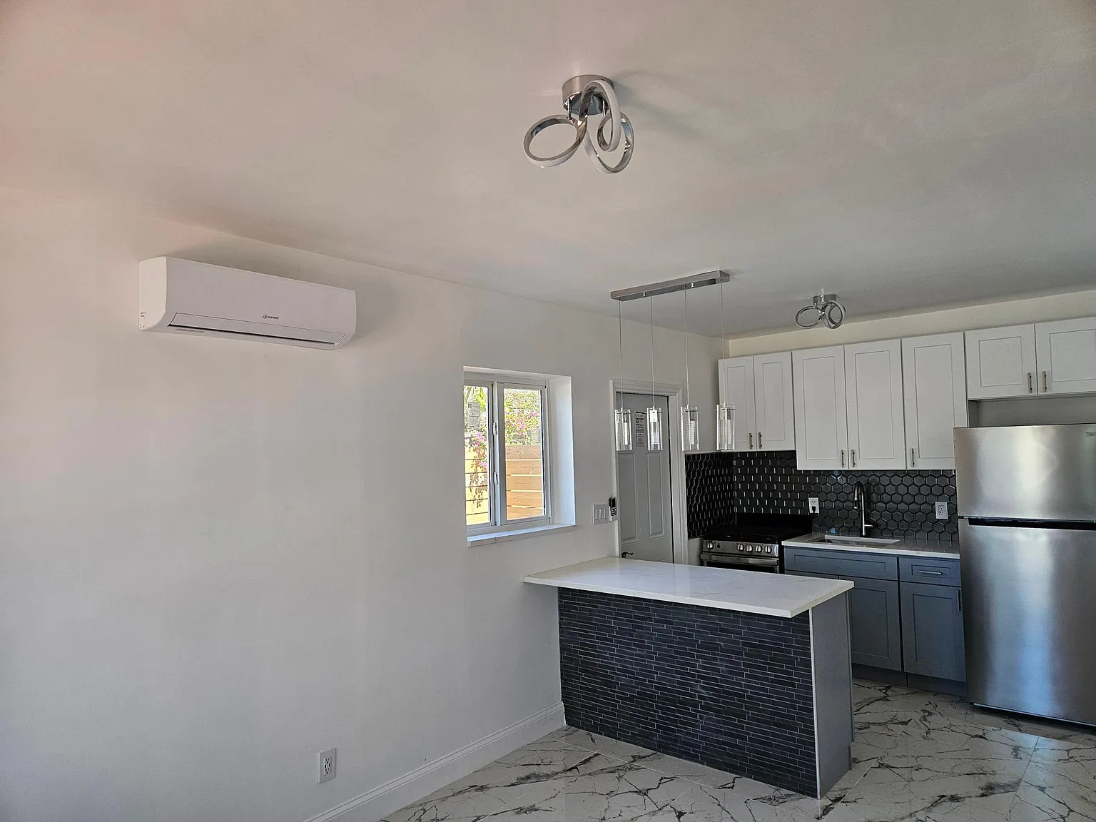 1 bed, $1,850 — Photo 2