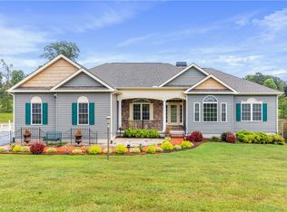 1807 Hastehill Dr, Walhalla, SC 29691