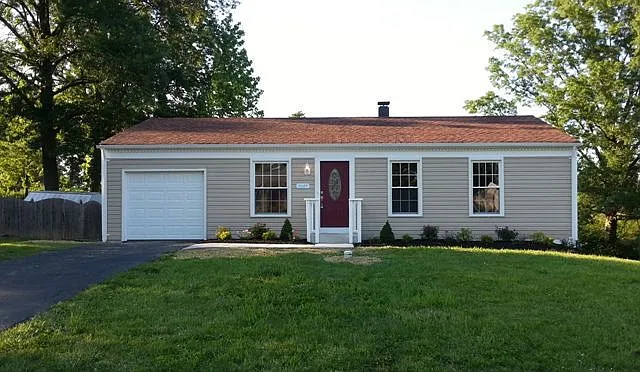 1007 Dauphine Ln photo 1