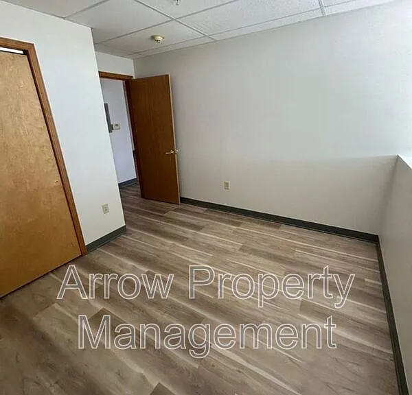 731 E Crawford #3B — Photo 7