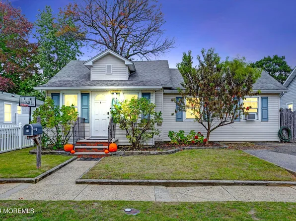 15 12th Street, Hazlet, NJ 07734