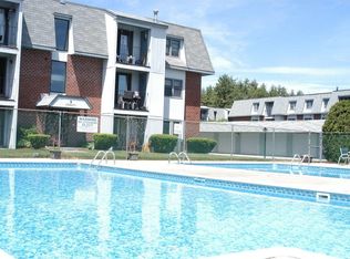 2 New Haven Dr APT 303, Nashua, NH 03063