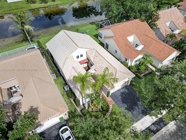 1520 Seabay Rd — Photo 106