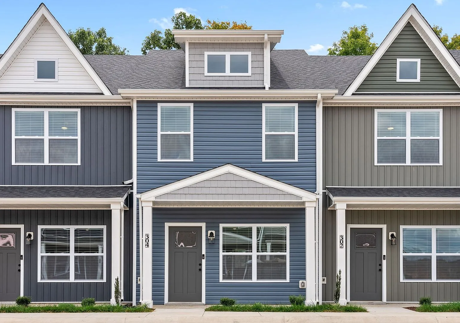 Luxury Townhome For Rent Near Billy Dunlop Park! — Photo 1