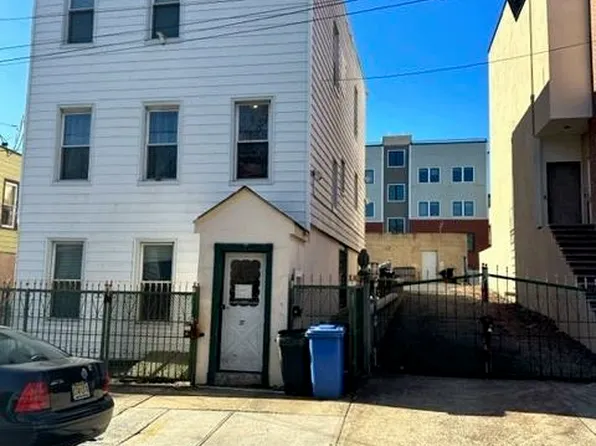 27-29 Marion Pl, Jersey City, NJ 07306