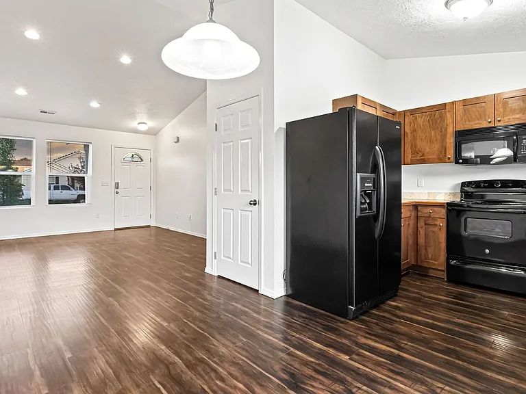 19373 Hodson Creek Ave — Photo 6