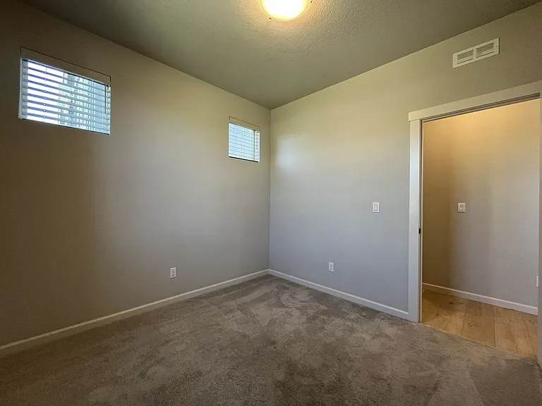 31530 NW Yorkshire St — Photo 36