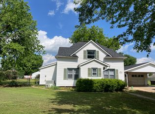 708 SW 3rd St, Tuttle, OK 73089