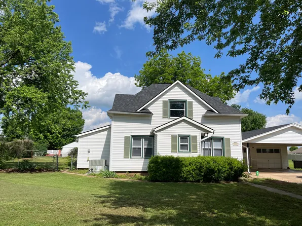 708 SW 3rd St, Tuttle, OK 73089