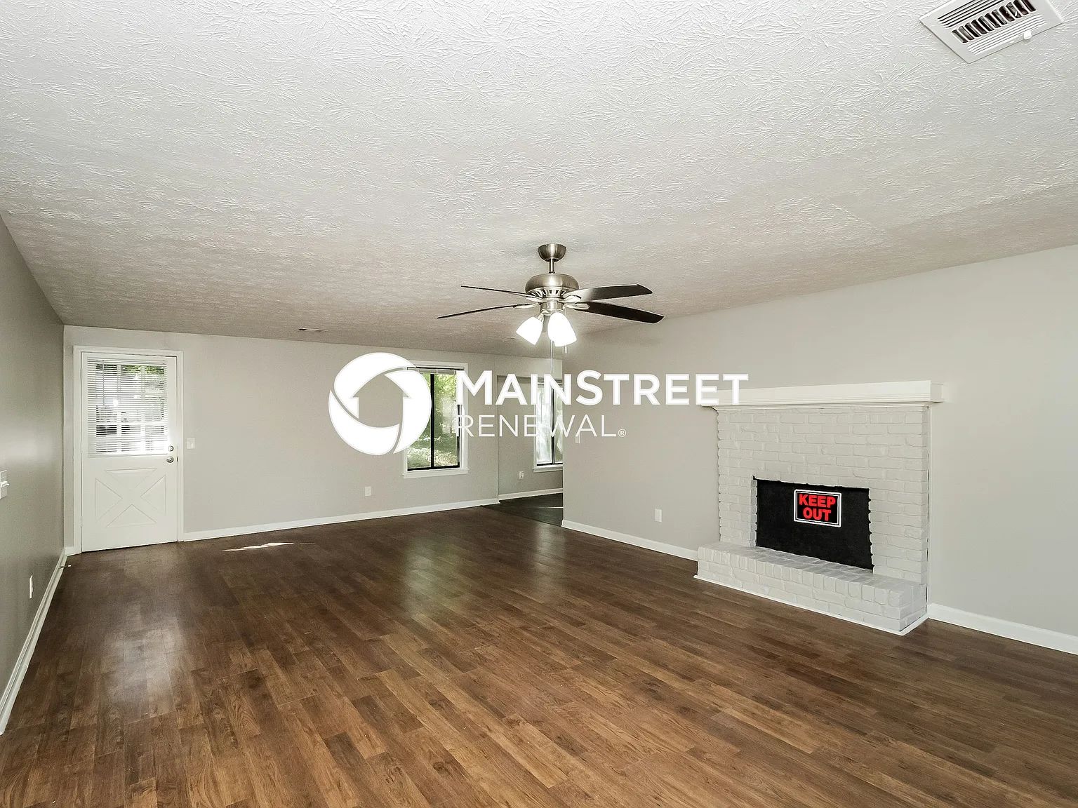 2085 SWAN CT — Photo 4