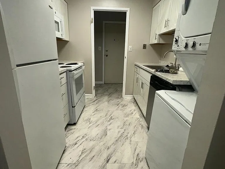 6998 Hanover Pkwy #302 — Photo 3