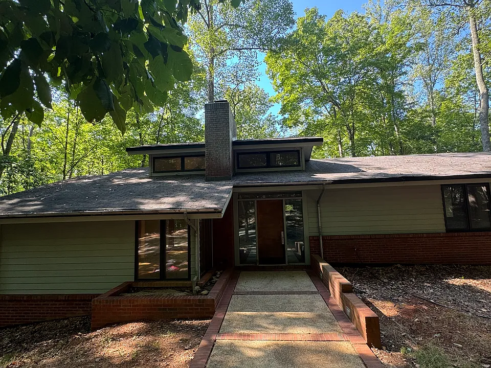 1884 Holcomb Rock Rd