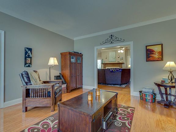 4th image of 136 Cedar Bluff Dr