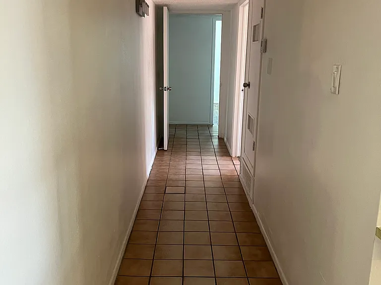 585 Valle Vista Dr — Photo 5