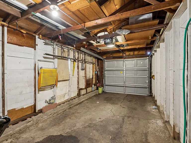 1660 Ford Pkwy — Photo 23