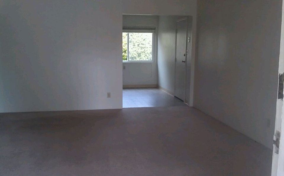 2nd image of 3111 Lynscott Dr