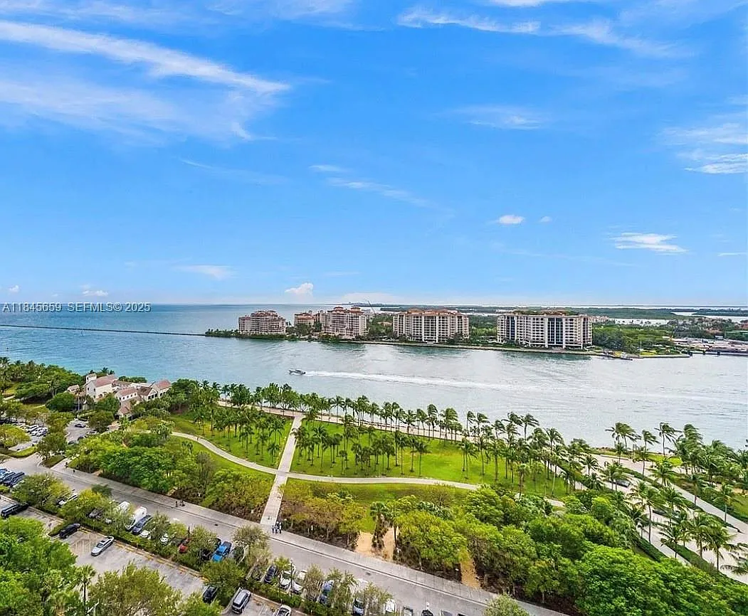 3 bed, 2340 sqft, $20,000 — Photo 3