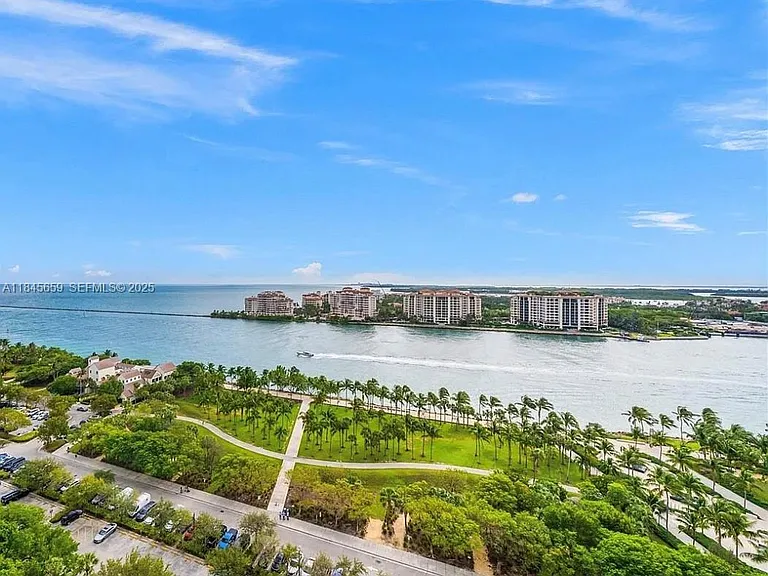 300 S Pointe Dr #1901 — Photo 3