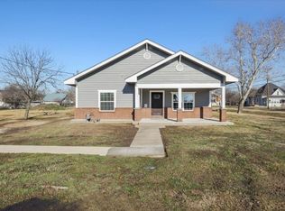 307 E Adams St, Itasca, TX 76055