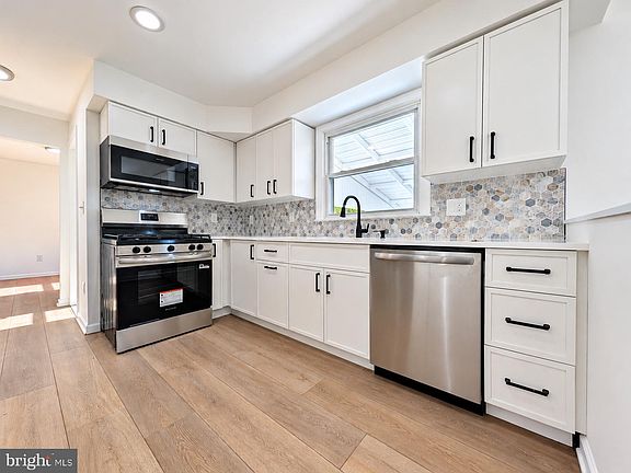 4th image of 302 S Chester Ave
