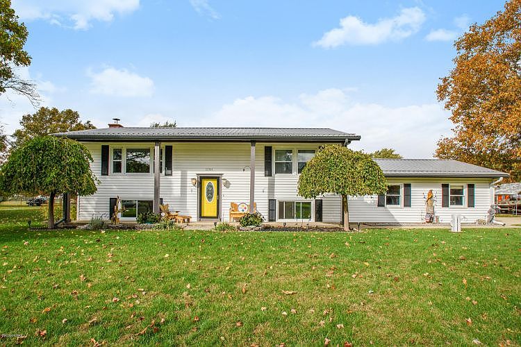 1st image of 33798 Shirley Dr