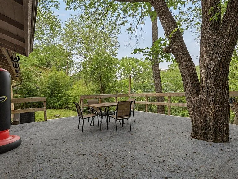 6307B Shadow Valley Dr — Photo 17