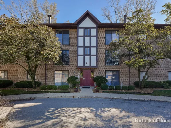 44 Harbor Ct APT 304, Naperville, IL 60565